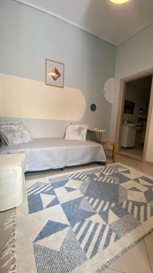 Cozy Minimal Apartment Пирея Екстериор снимка