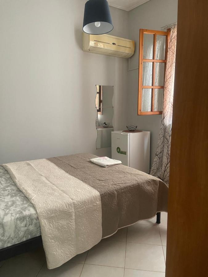 Cozy Minimal Apartment Пирея Екстериор снимка