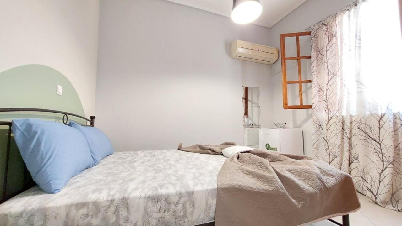 Cozy Minimal Apartment Пирея Екстериор снимка