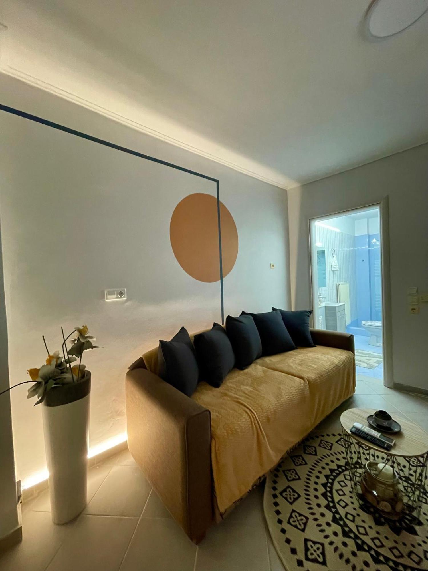 Cozy Minimal Apartment Пирея Екстериор снимка